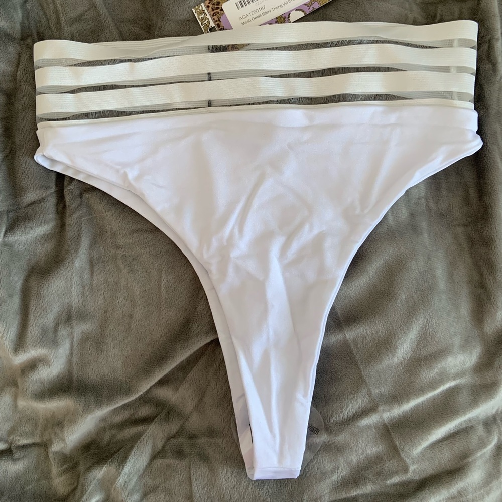 Boohoo, White Mesh Detail Bikini Thong, Size: 2